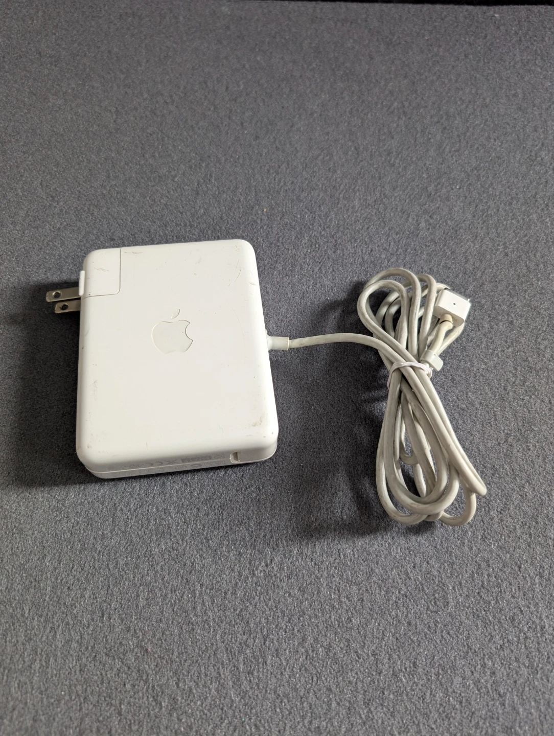 Apple 85W MagSafe 1 Power Adapter (T-Tip)