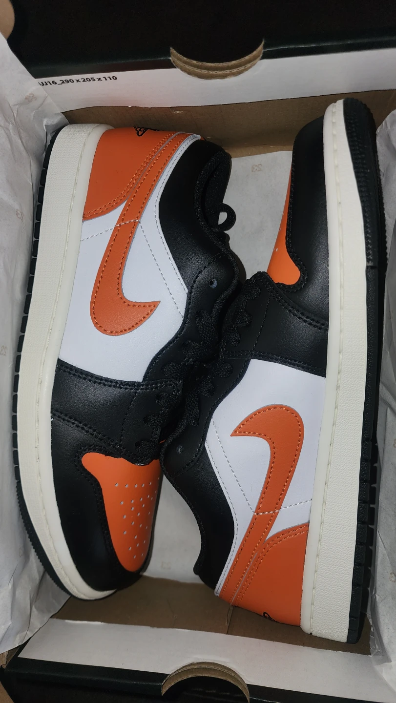 Air Jordan 1 Low