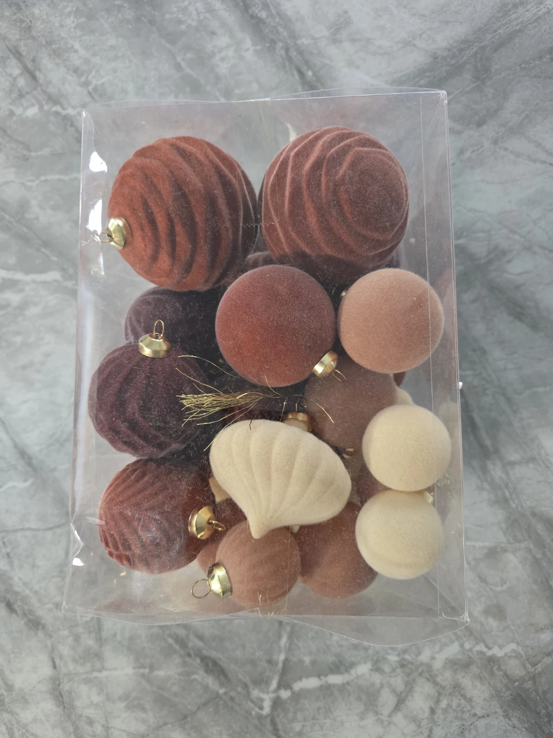 35pcs Velvet Christmas Ornaments - New in Box - photo 2