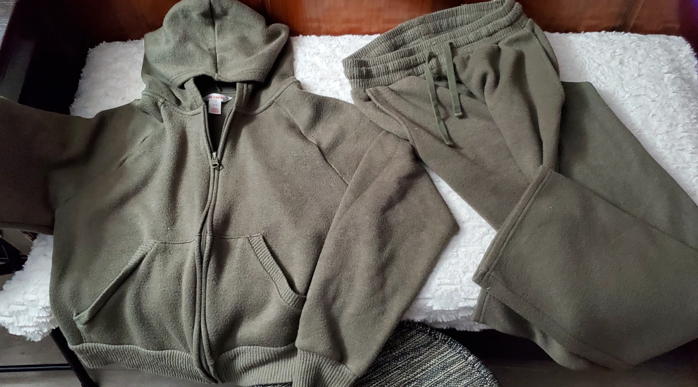 Joe Fresh & Orange Tracksuits - Size S/P & M complete set. - photo 4