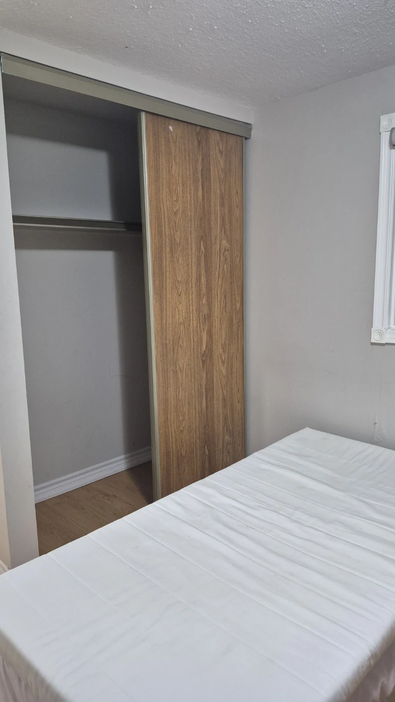 Room on rent - photo 3