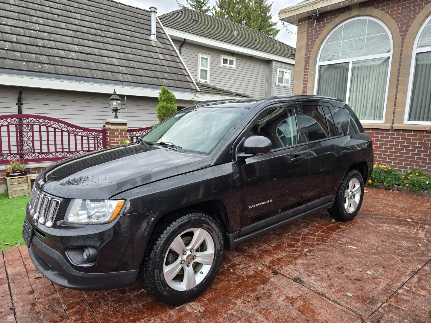 2011 Jeep Compass 4x4 SUV - photo 2