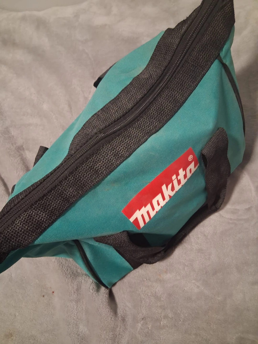 Makita Cordless Drill and Impact Driver Combo Kit - photo 2