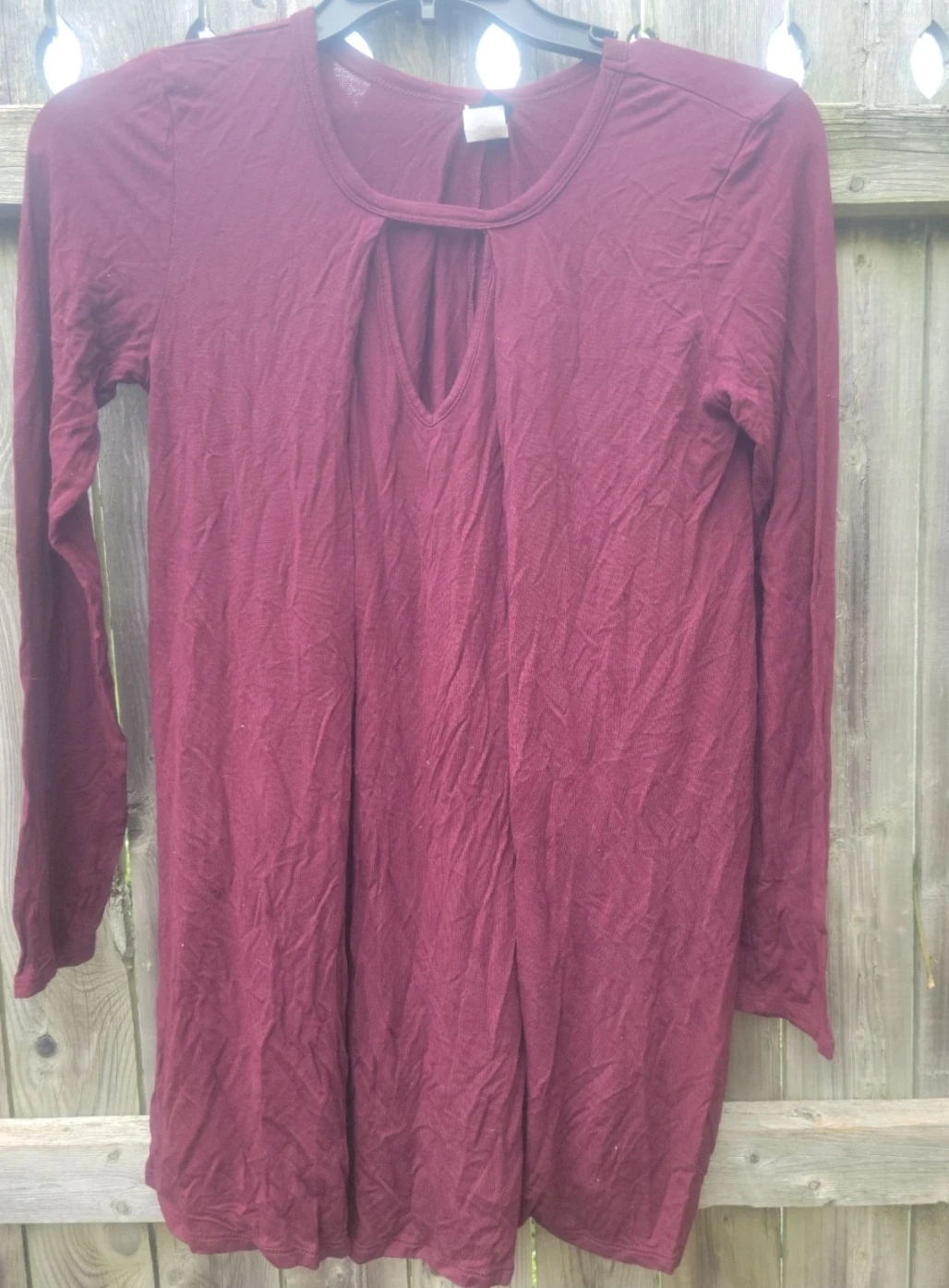 Windsor Women's Long Sleeve Burgundy Keyhole Neck Top