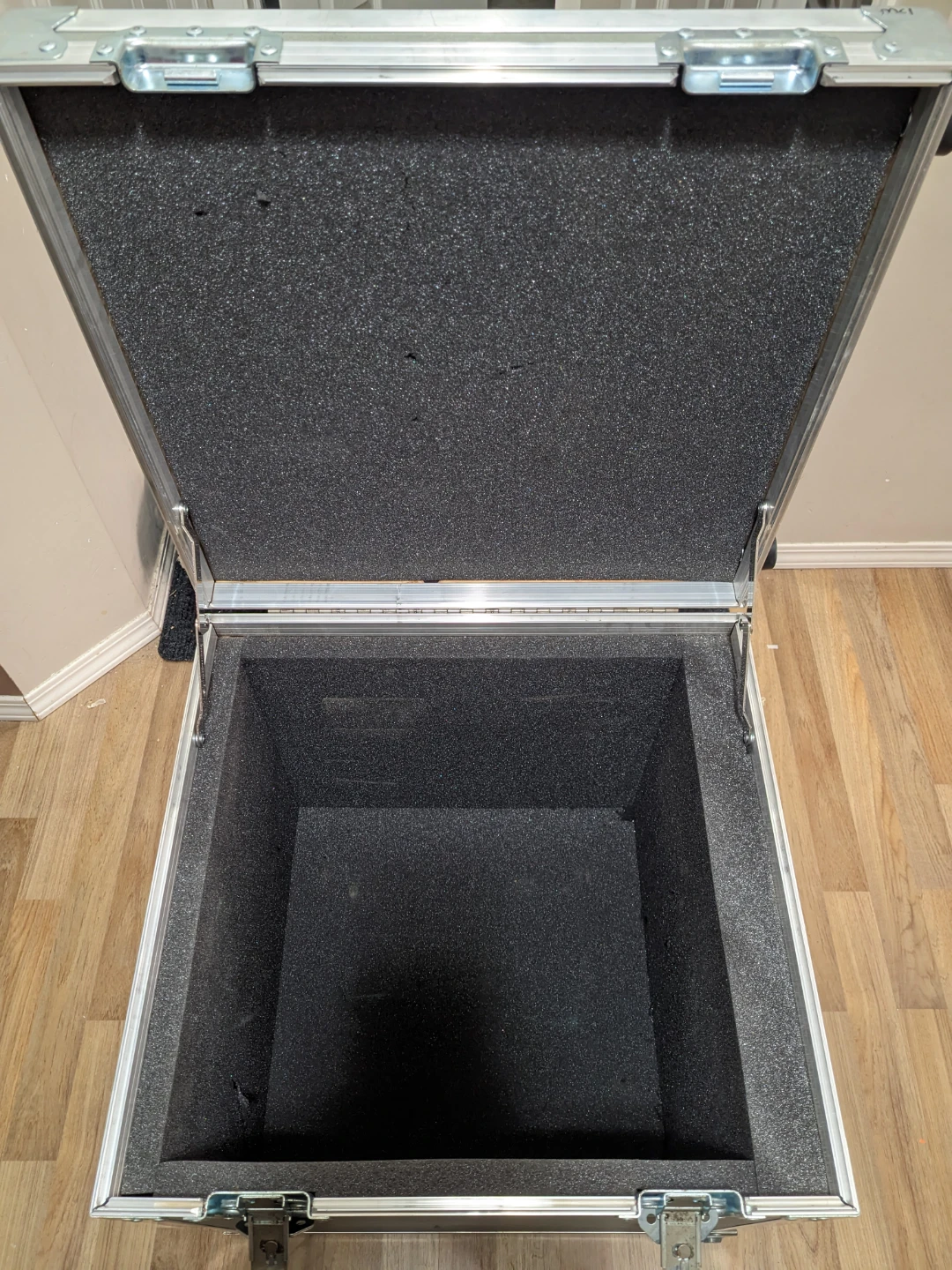 Heavy Duty Transport Case with Wheels - photo 3