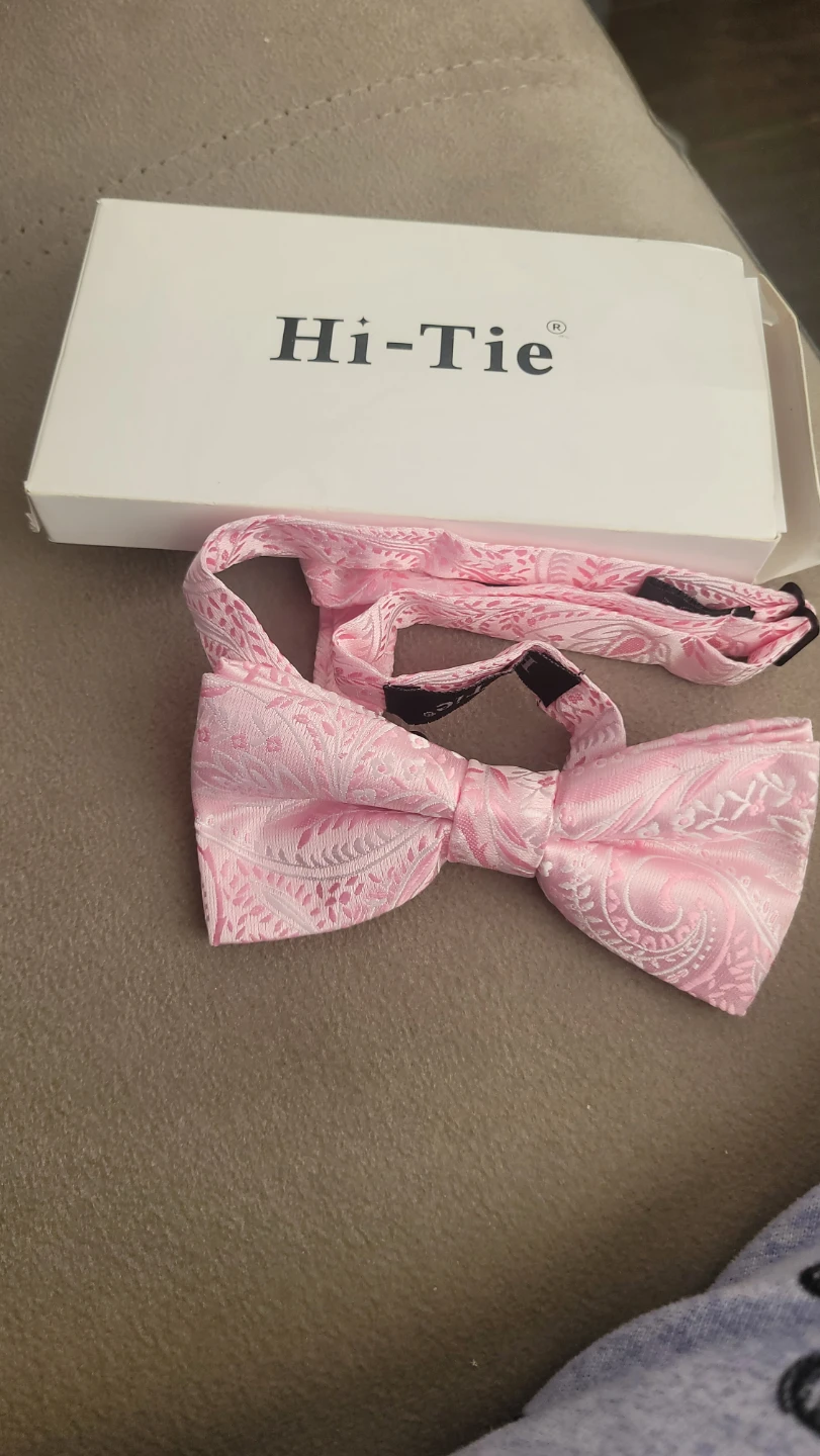 Hi-Tie Pink Bow Tie