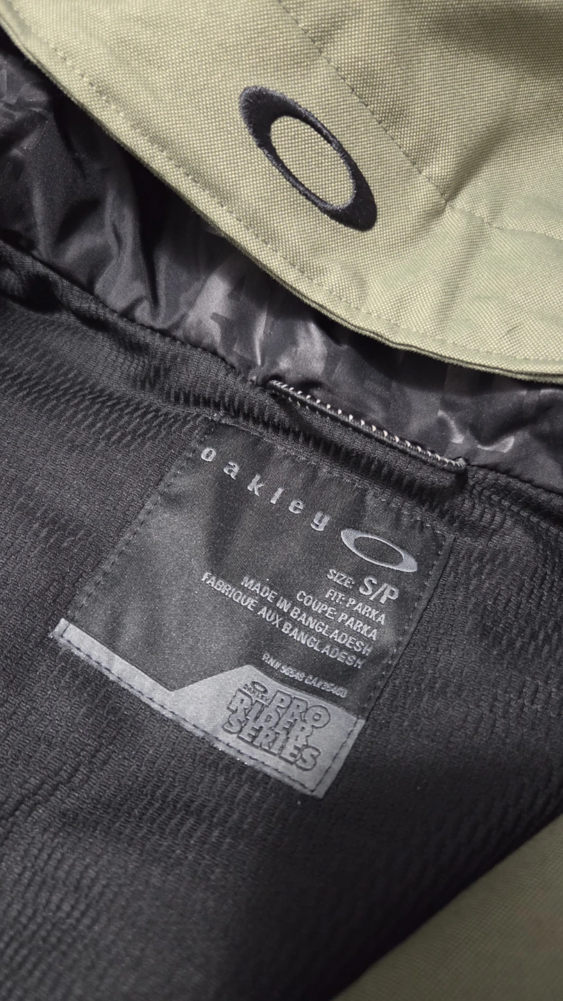 Oakley Women's Ski/Snowboard Parka Jacket - photo 4