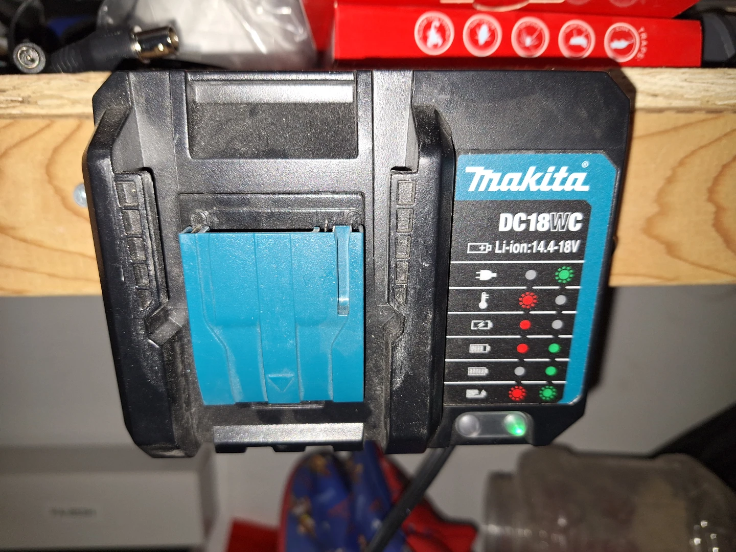 Makita Drill DDF453 & DHP482 & Charger DC18WC - photo 3