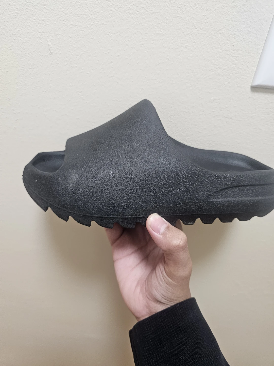 Adidas Yeezy Slides - Size 5-Black - photo 2