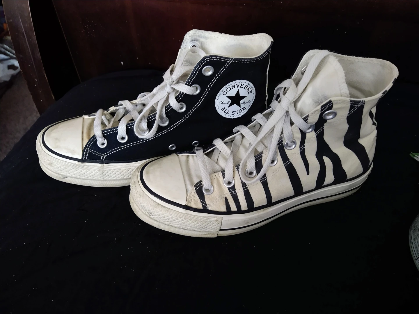 Rare Unisex Converse Half Black Half Zebra Women-8 Men-6