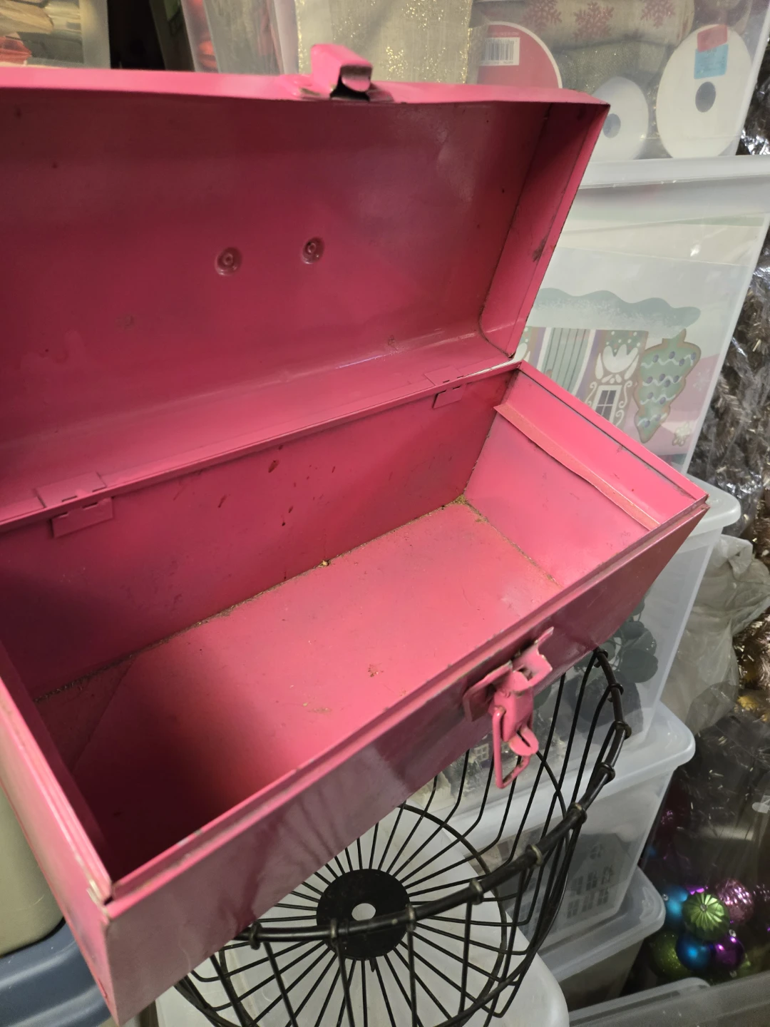 Pink Metal Toolbox - photo 2