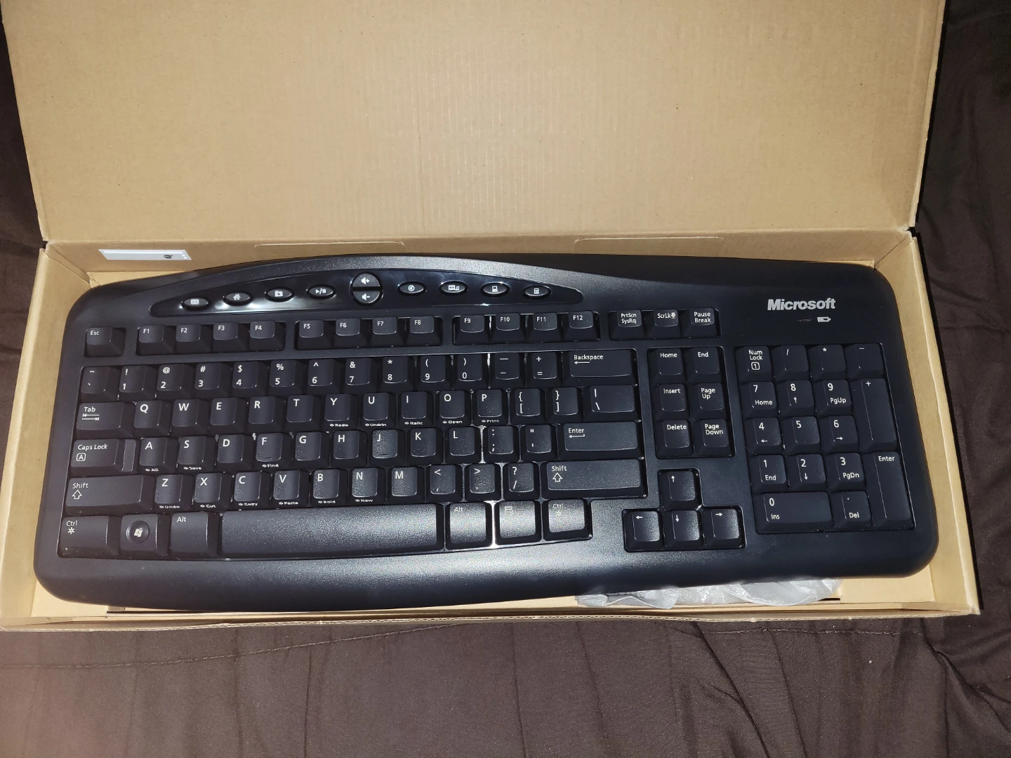 Microsoft Wireless Optical Desktop 700 Keyboard & Mouse - photo 2