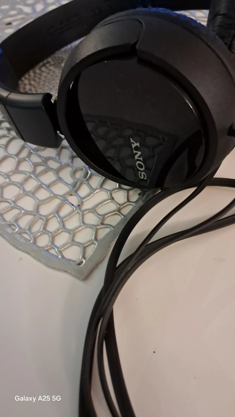 Sony Black Over-Ear Headphones - photo 4