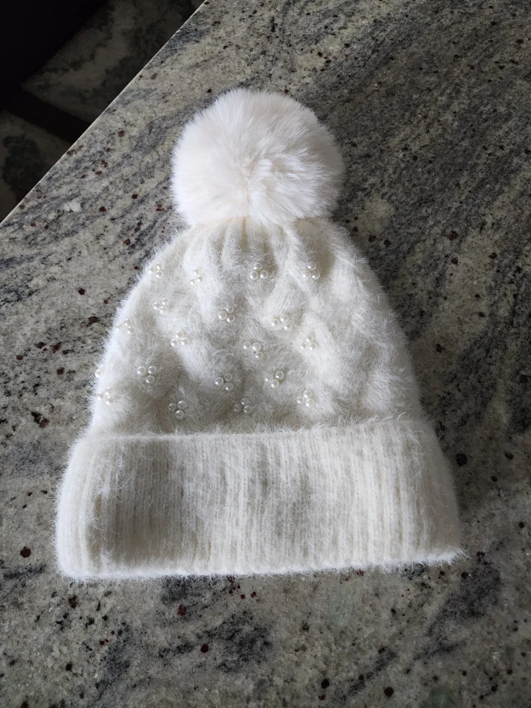 Kids Youth to teen hat in excellent condition barely worn