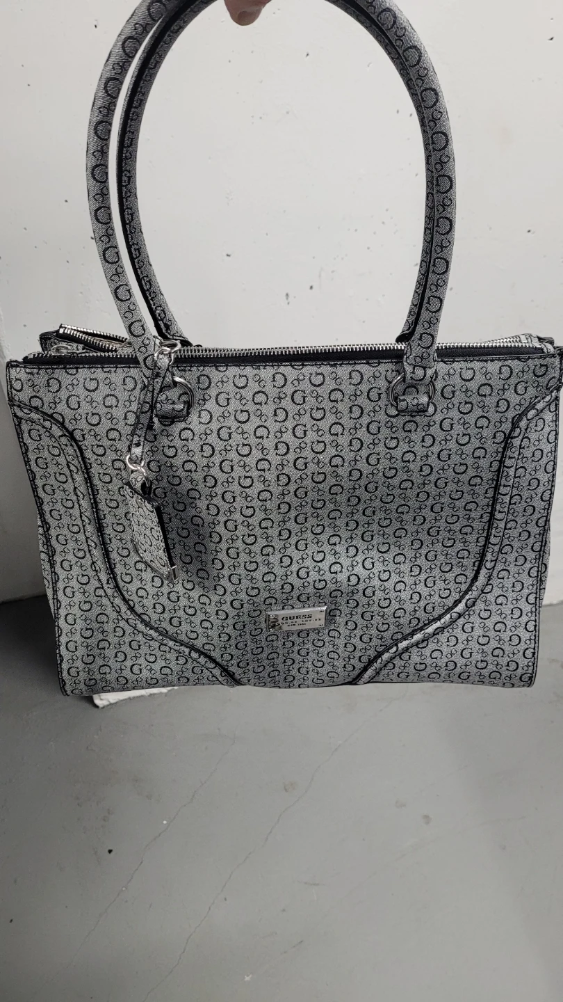 Guess Black/Noir Purse