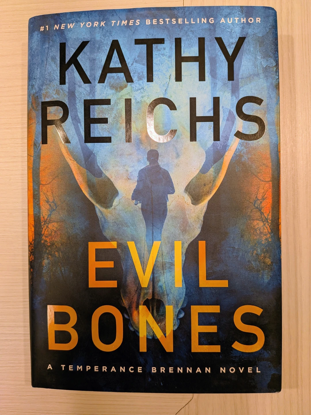 EEUC hardcover Evil Bones by Kathy Reichs