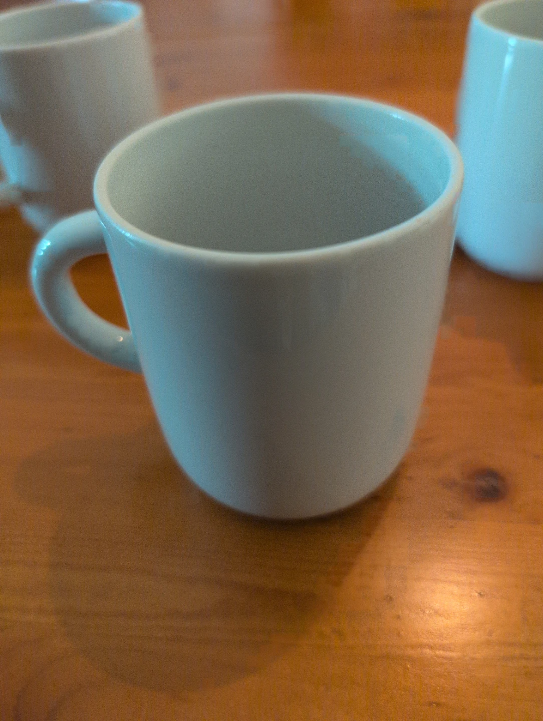 Set of 4 white ceramic mugs - photo 4