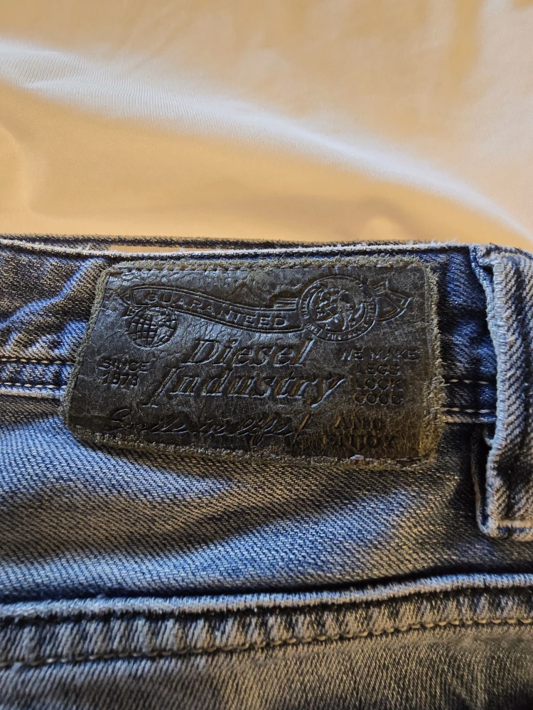 Diesel Industry Jeans, Size 29 - photo 2
