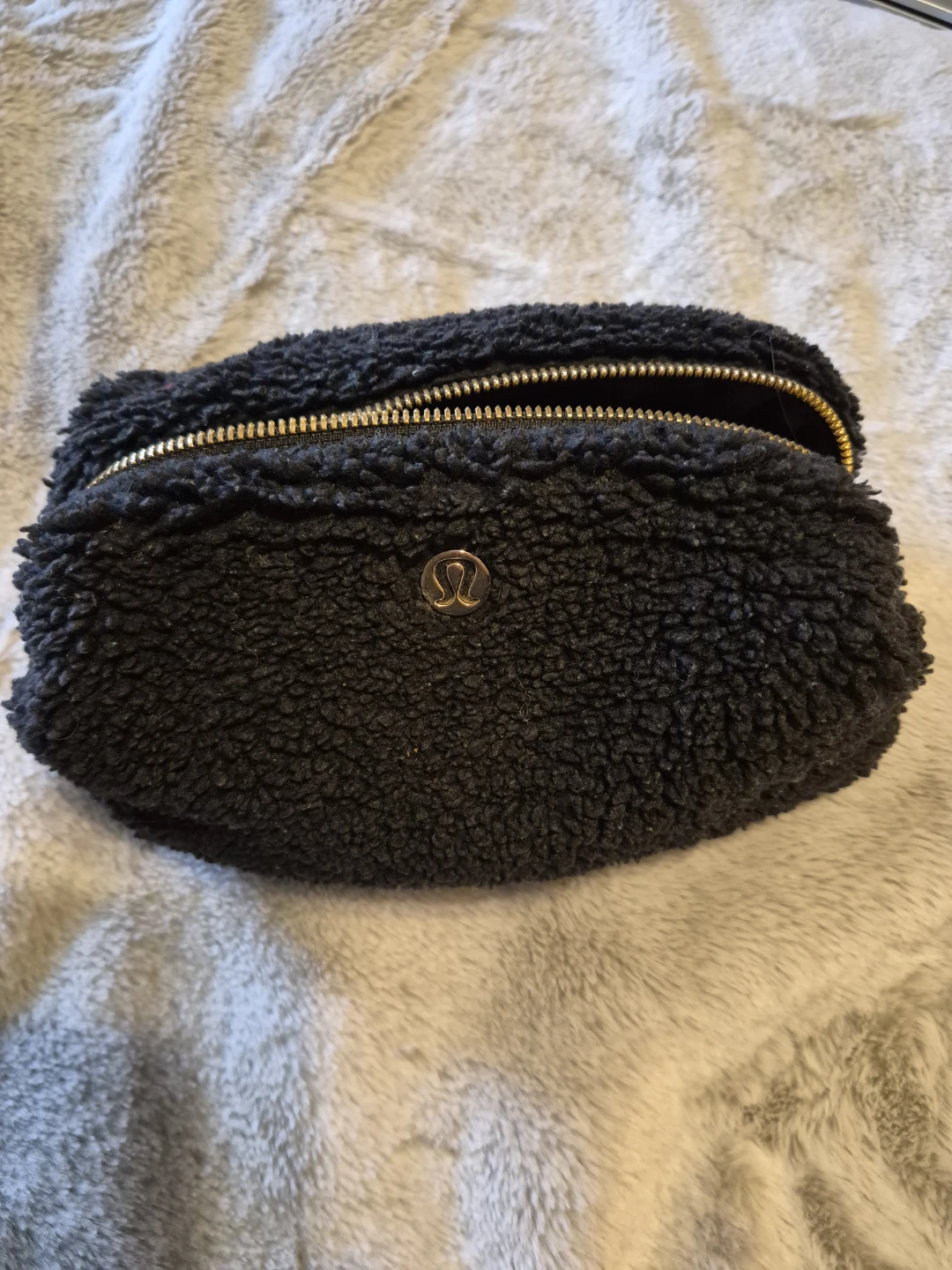 Lululemon Sherpa Fleece makeup bag