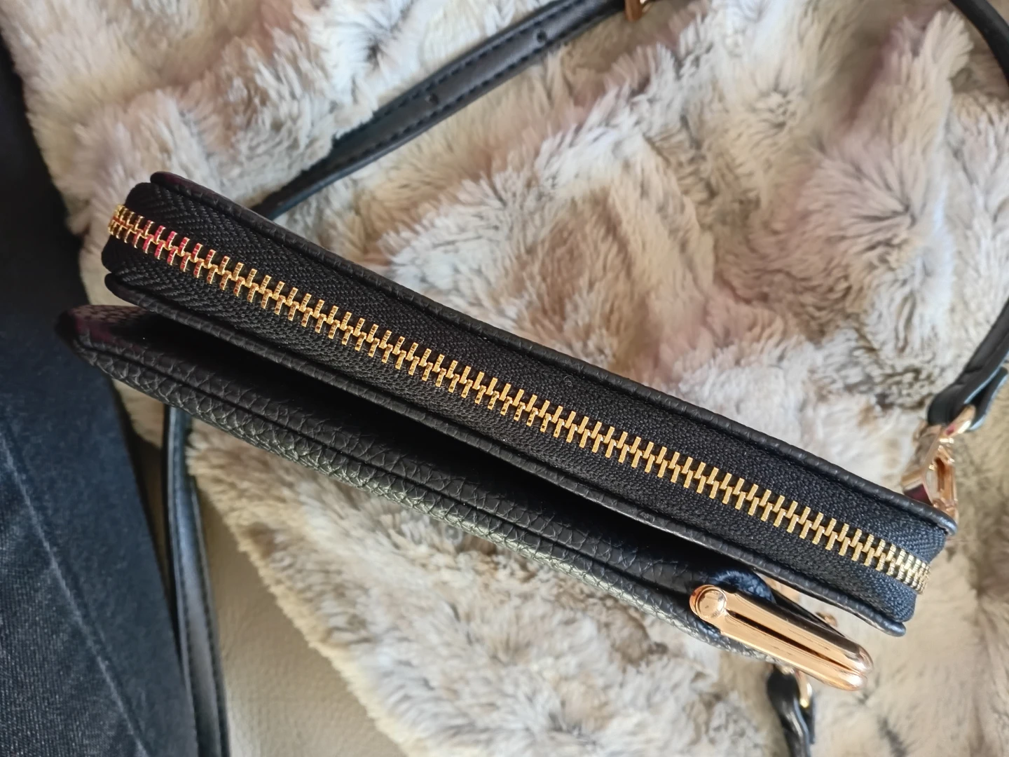 Jolizeon Black Crossbody Cellphone Purse - photo 3