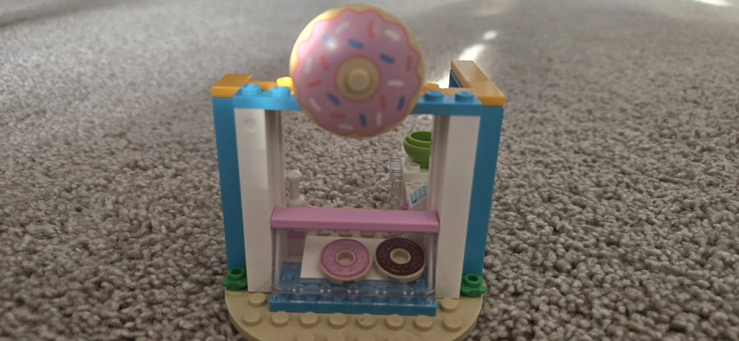 LEGO Friends Donut Shop - photo 2