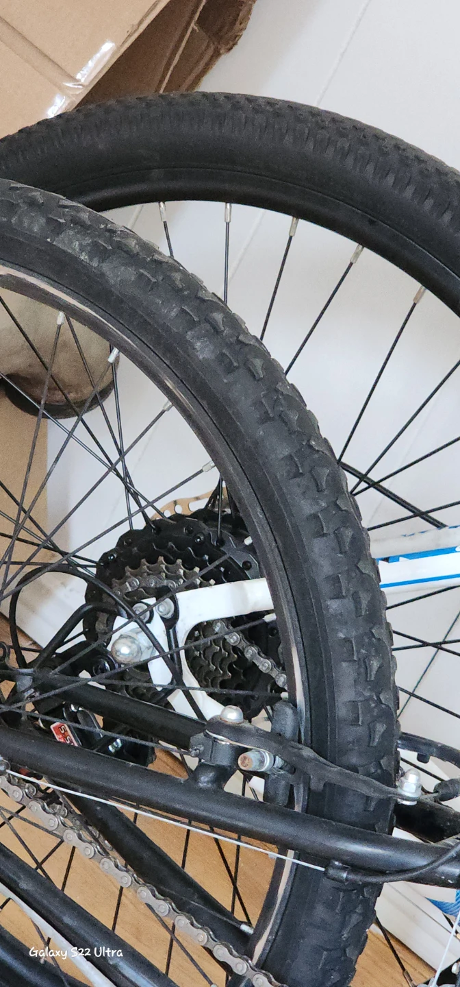 Totem Mountain Bike, the white one. - photo 5