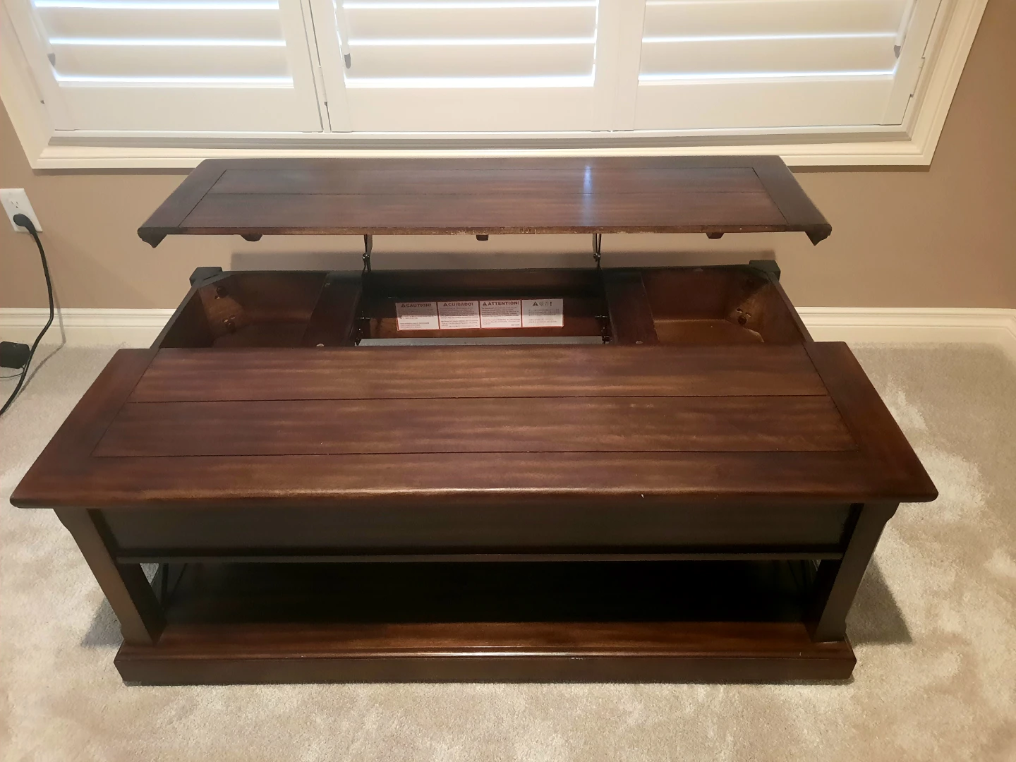 Wood coffee table with lift top - photo 2