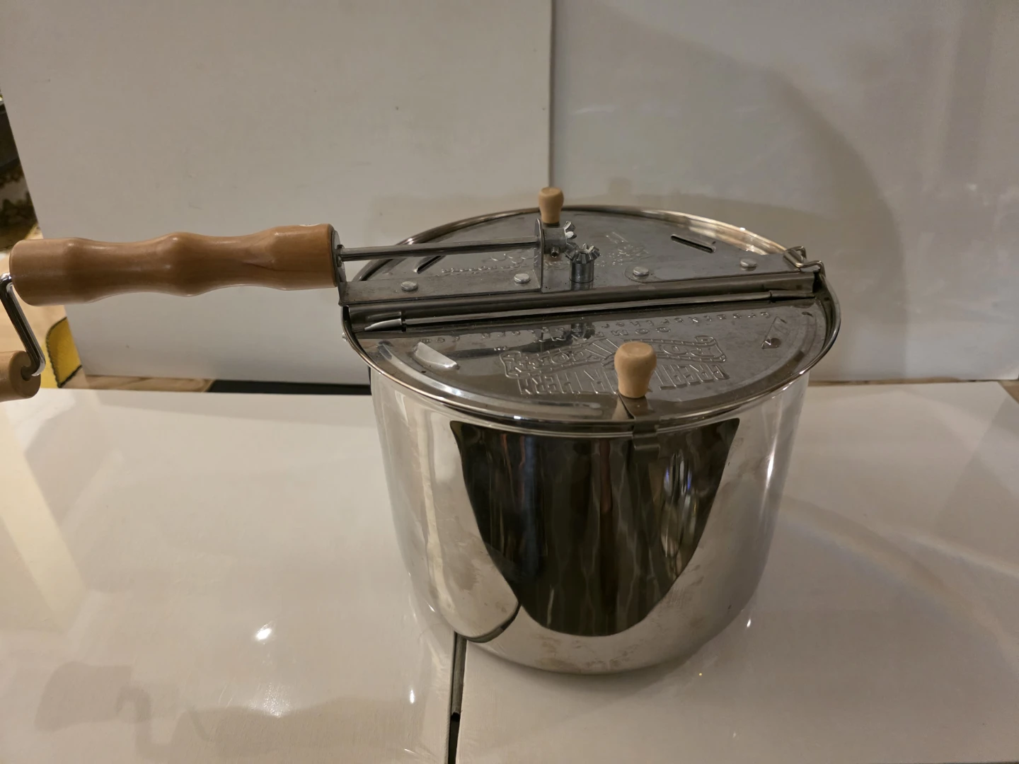 Popcorn  Popper large