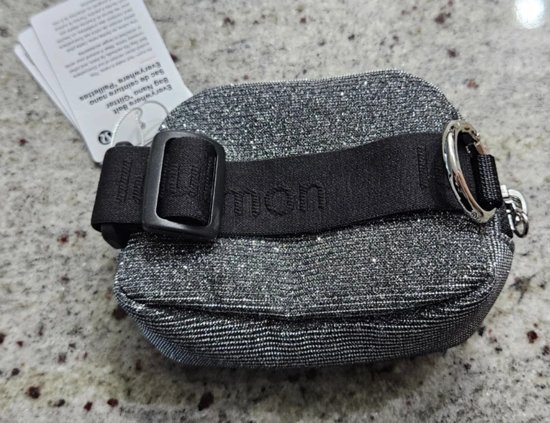 Lululemon Everywhere Belt Bag Nano Glitter - photo 2