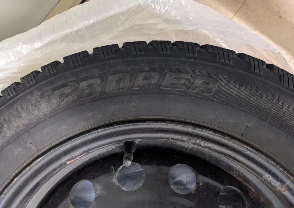 VW Alloy Rims with Cooper Snow Tires 195/60/R15 - photo 3