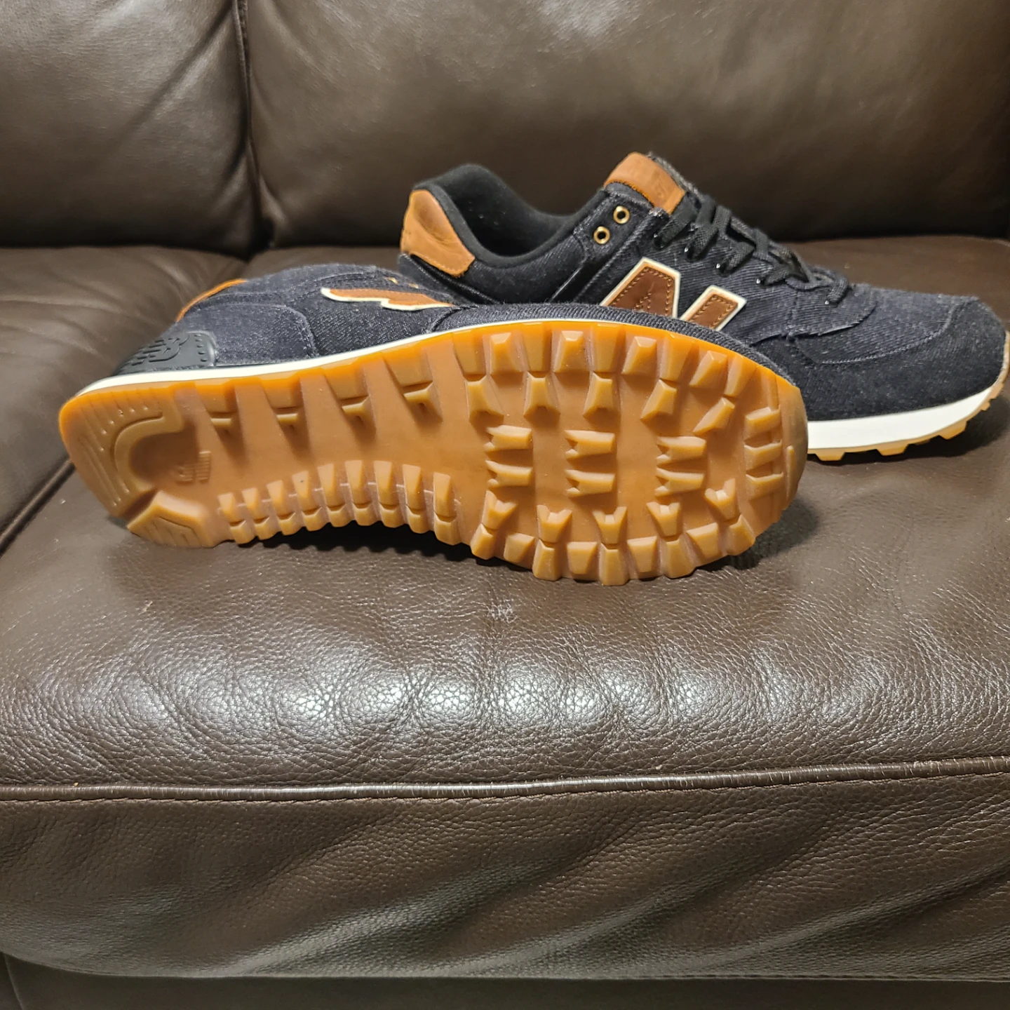 New Balance 574XA Black/Brown, Men's US 10 black denim. Rare - photo 2
