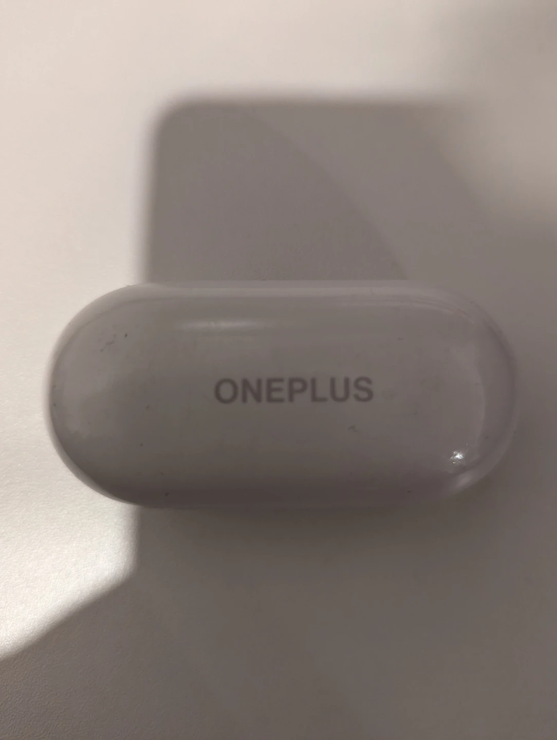 🥕 OnePlus White Wireless Earbuds - Only left side works - photo 2