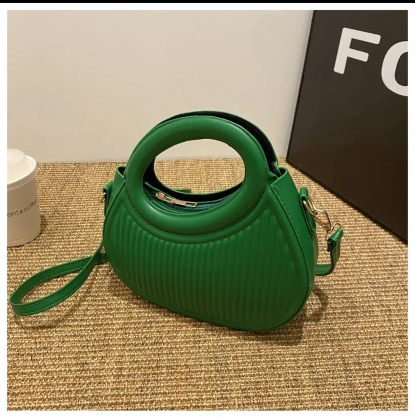 Cute Round Handle Shoulder Bag - photo 3
