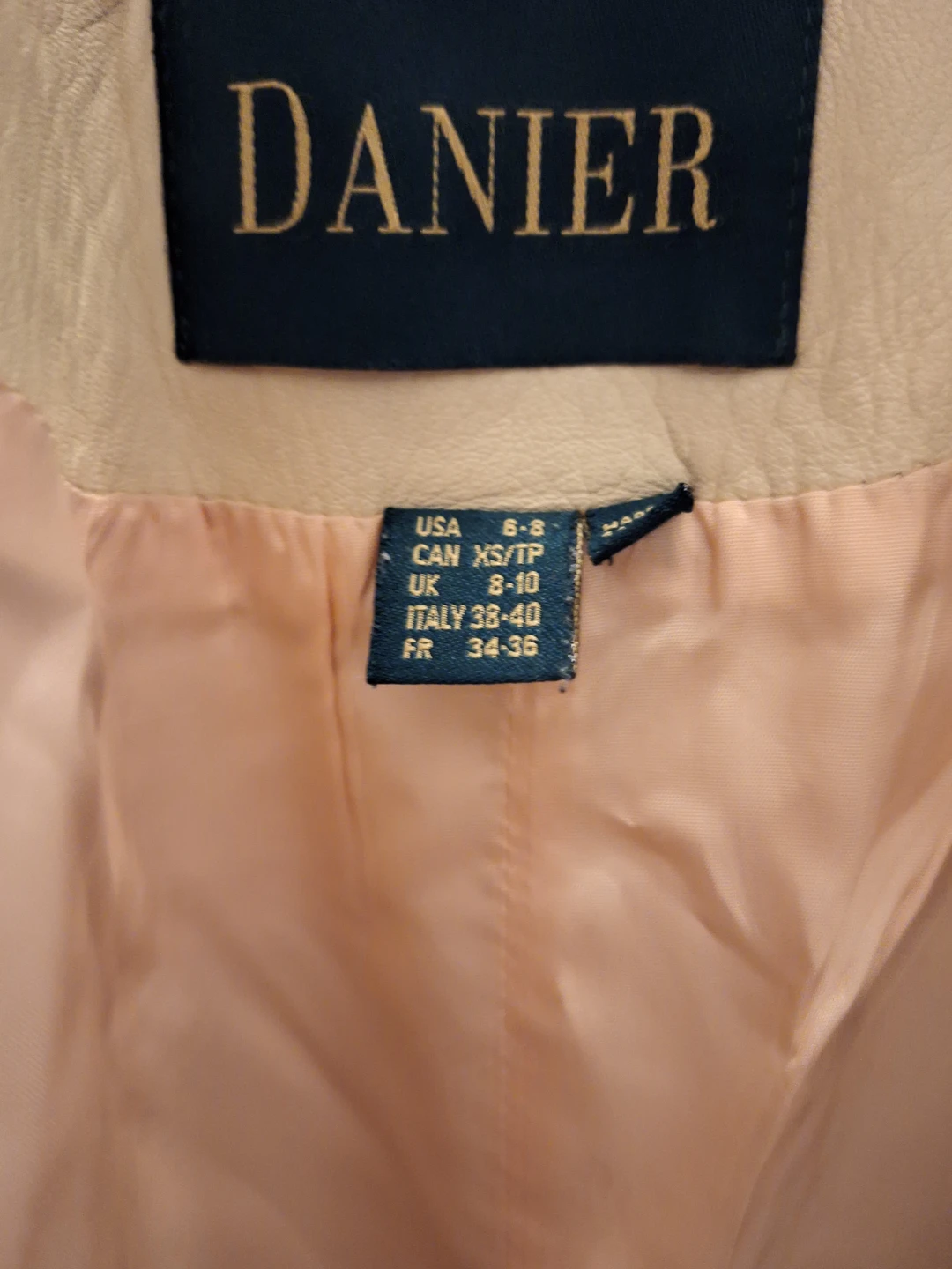 Danier Leather Coat - Size XS/TP - photo 2