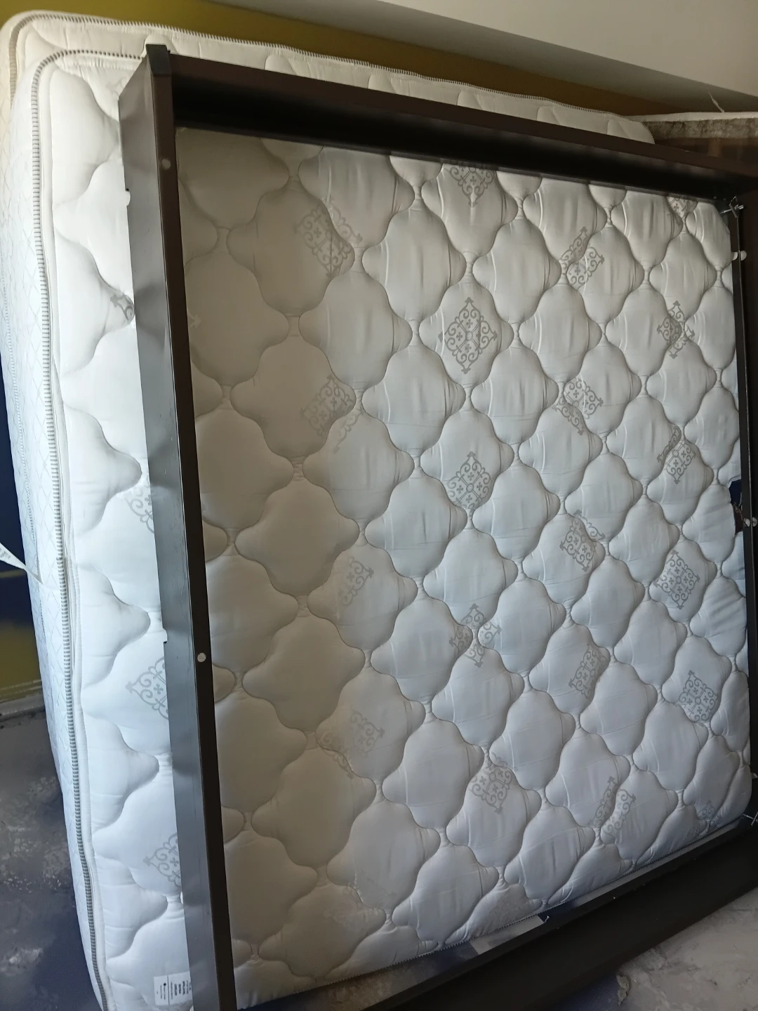 Mattress king size free delivery