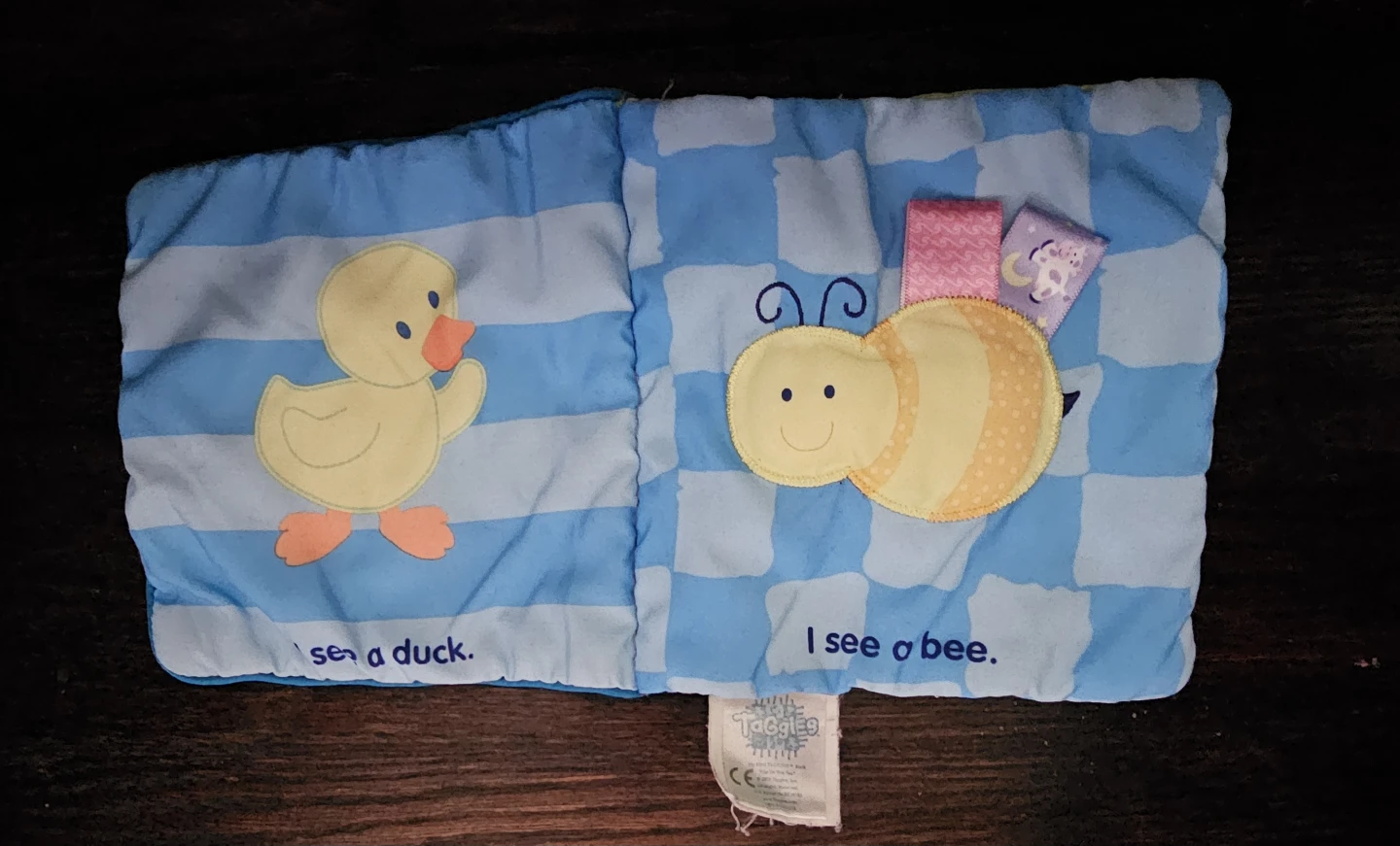 Taggies Soft Crinkle Book 🥕 - photo 2