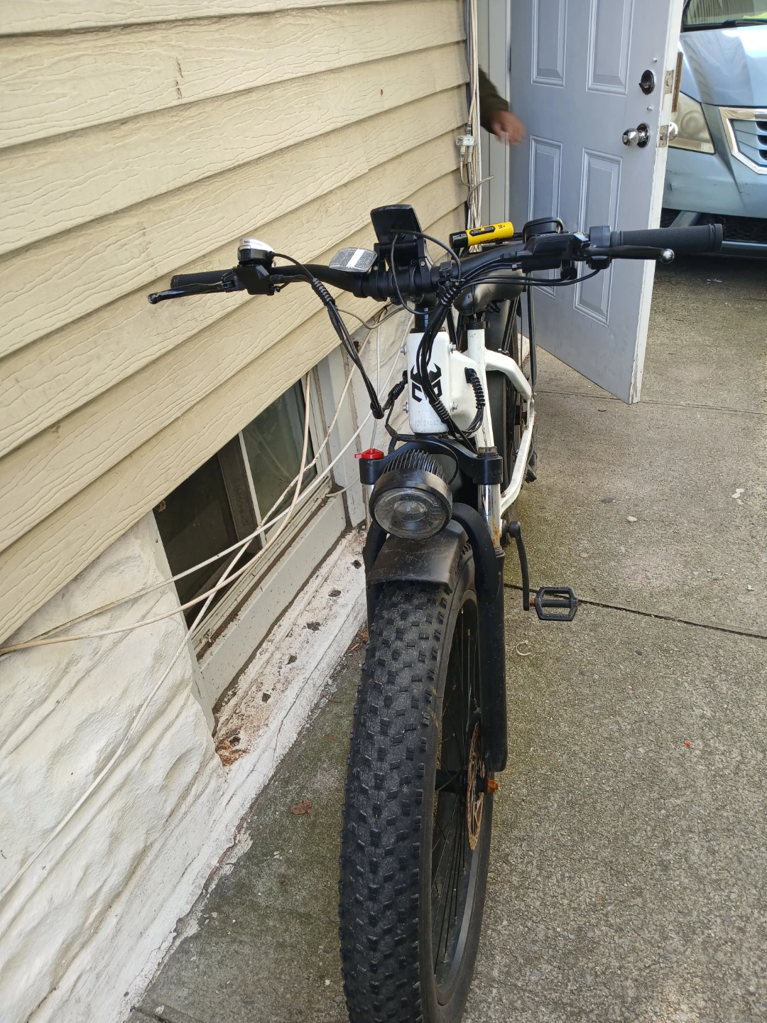 CYCROWN Electric Bike - White