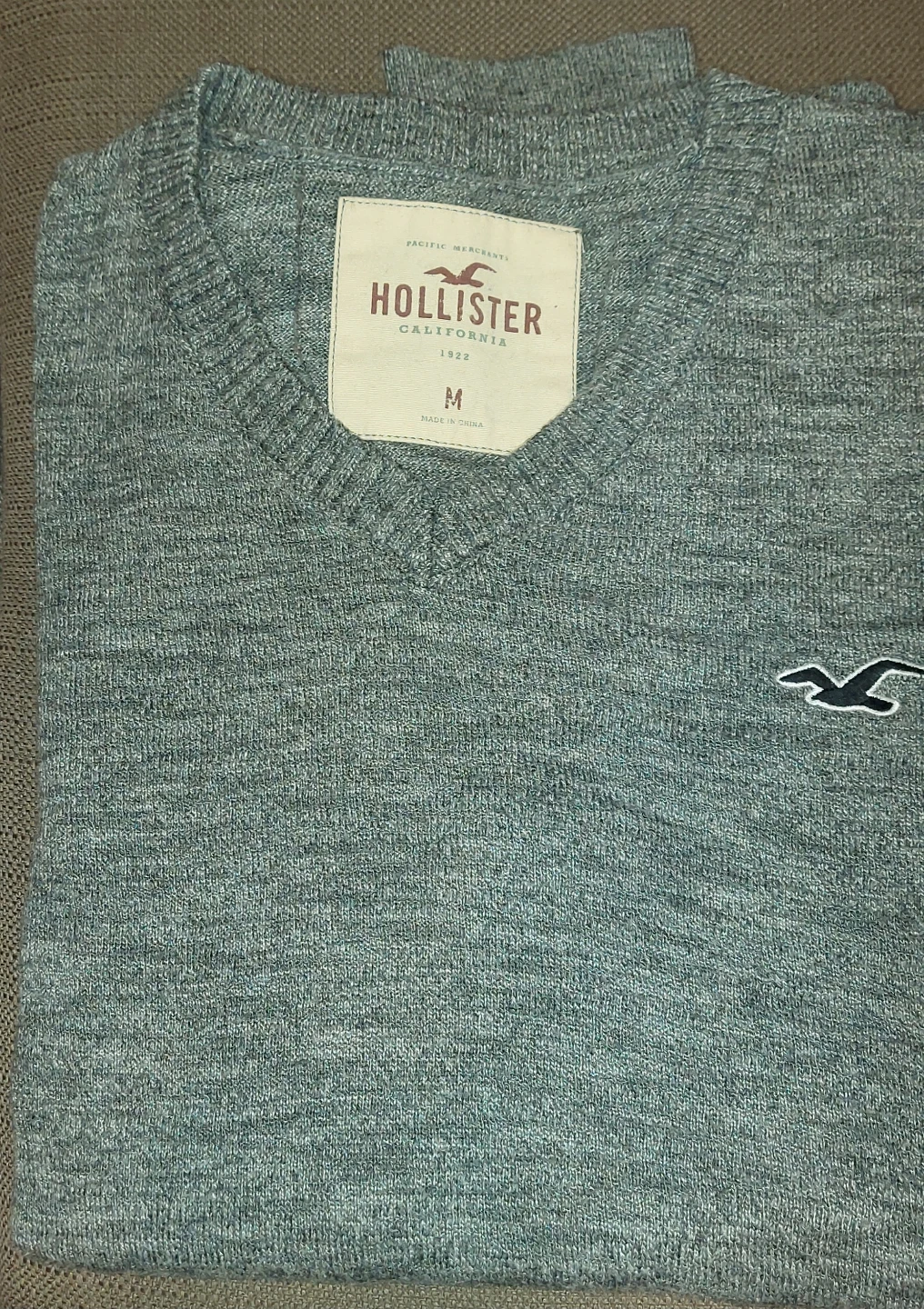 Hollister V-Neck Sweaters - Size M - photo 5