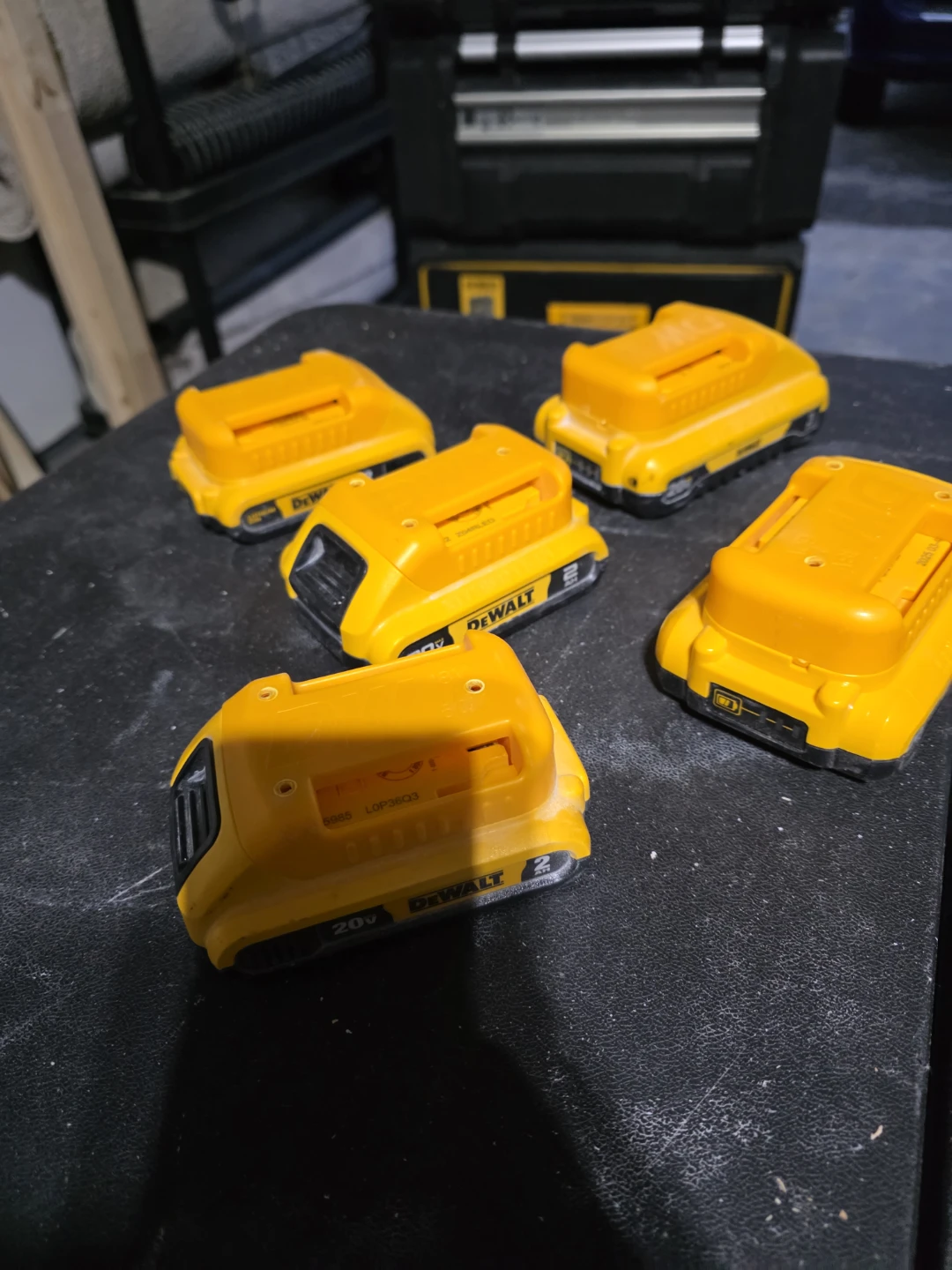 DeWalt 20V Max Lithium-Ion Batteries - photo 2