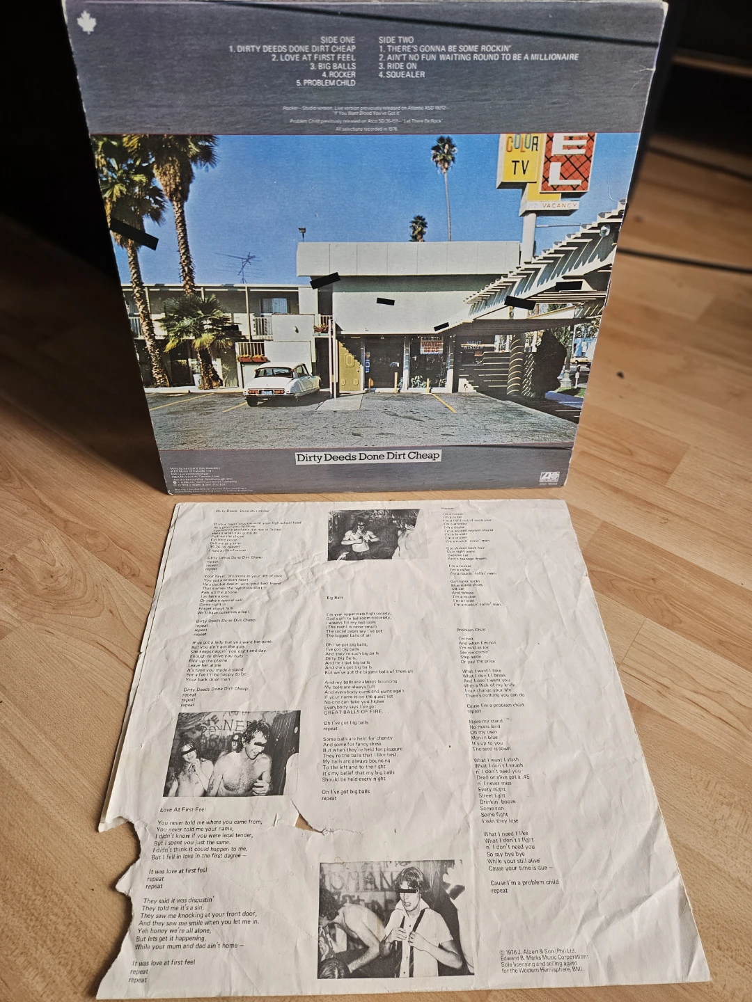 AC/DC Dirty Deeds Done Dirt Cheap Vinyl Record - photo 3