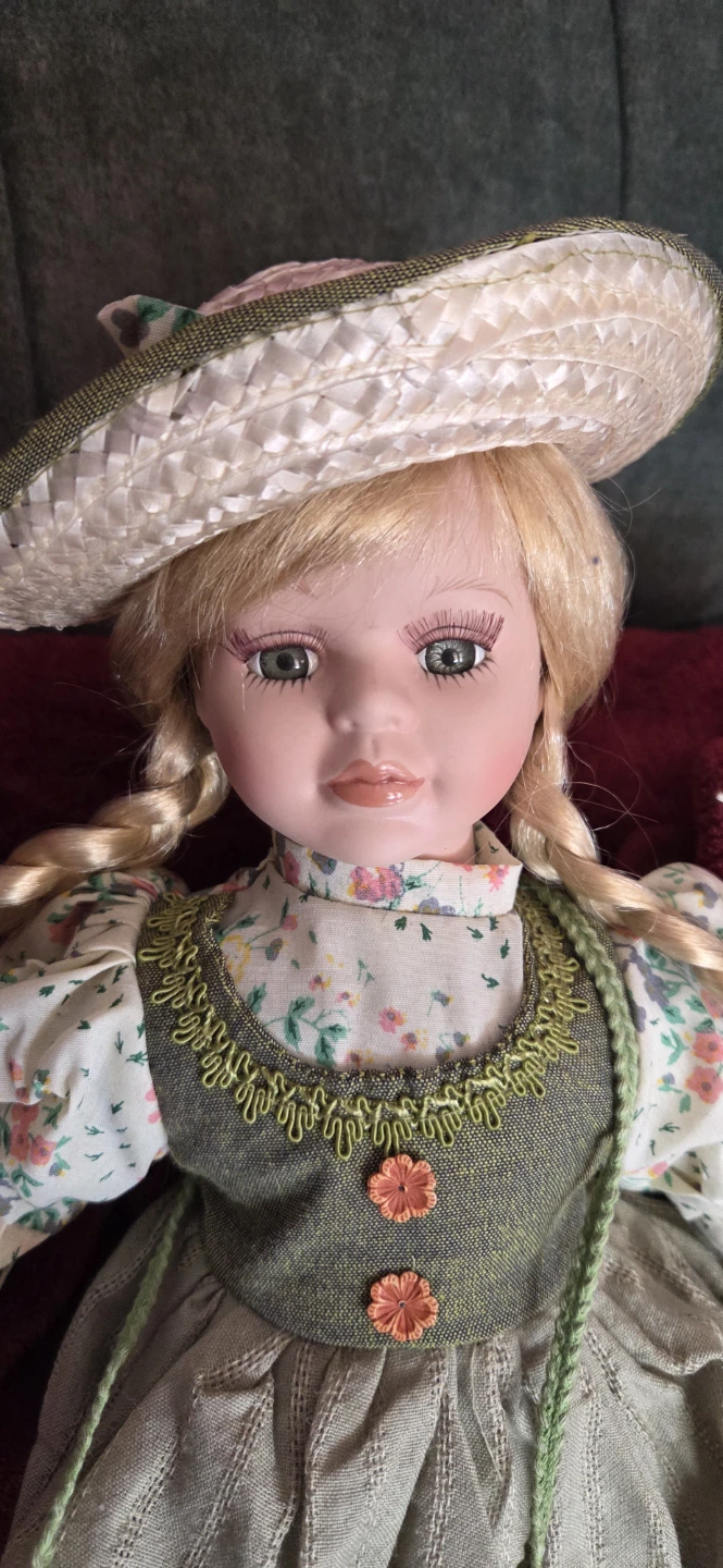 French Collectible Porcelain Doll - photo 2