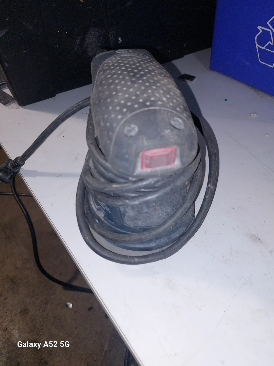 Bosch Random Orbit Sander - photo 2