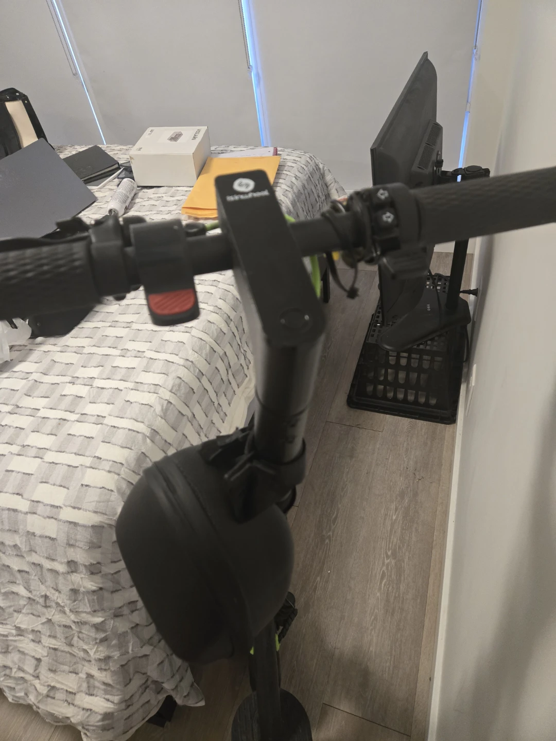 isinwheel Electric Scooter - photo 4