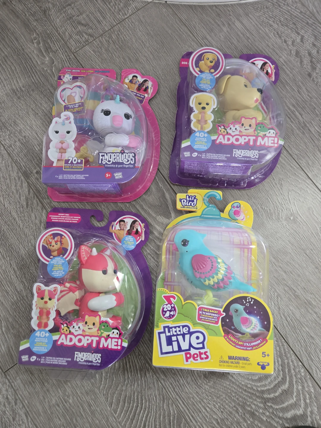 4 brand new fingerlings toys