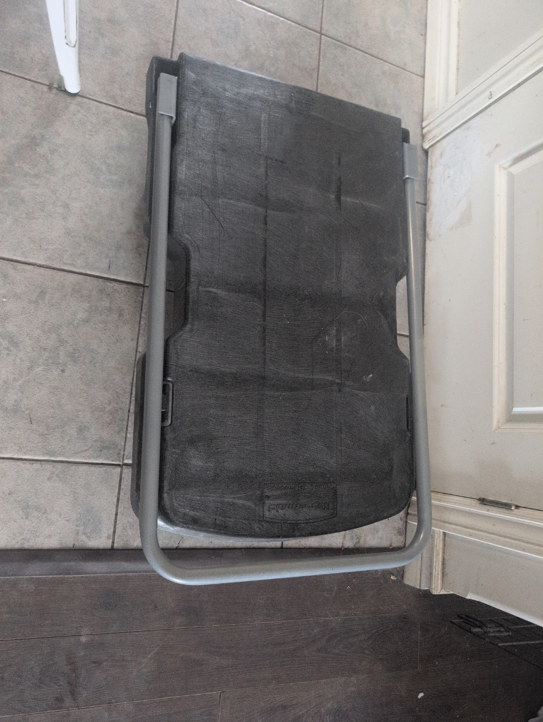 Rubbermaid Step Stool - photo 2