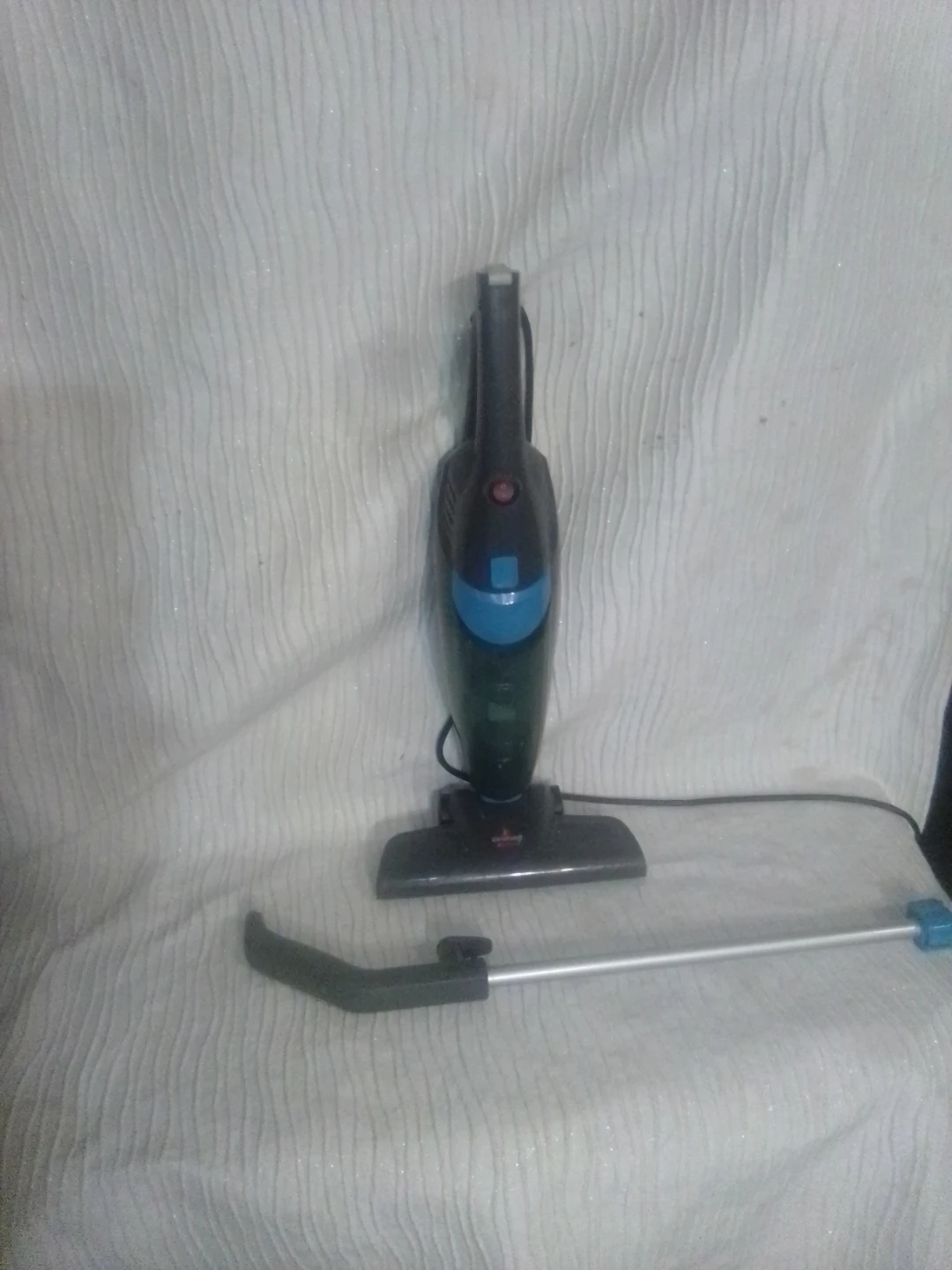 Bissell FeatherWeight Stick Lightweight Bagless Vacuum - photo 2
