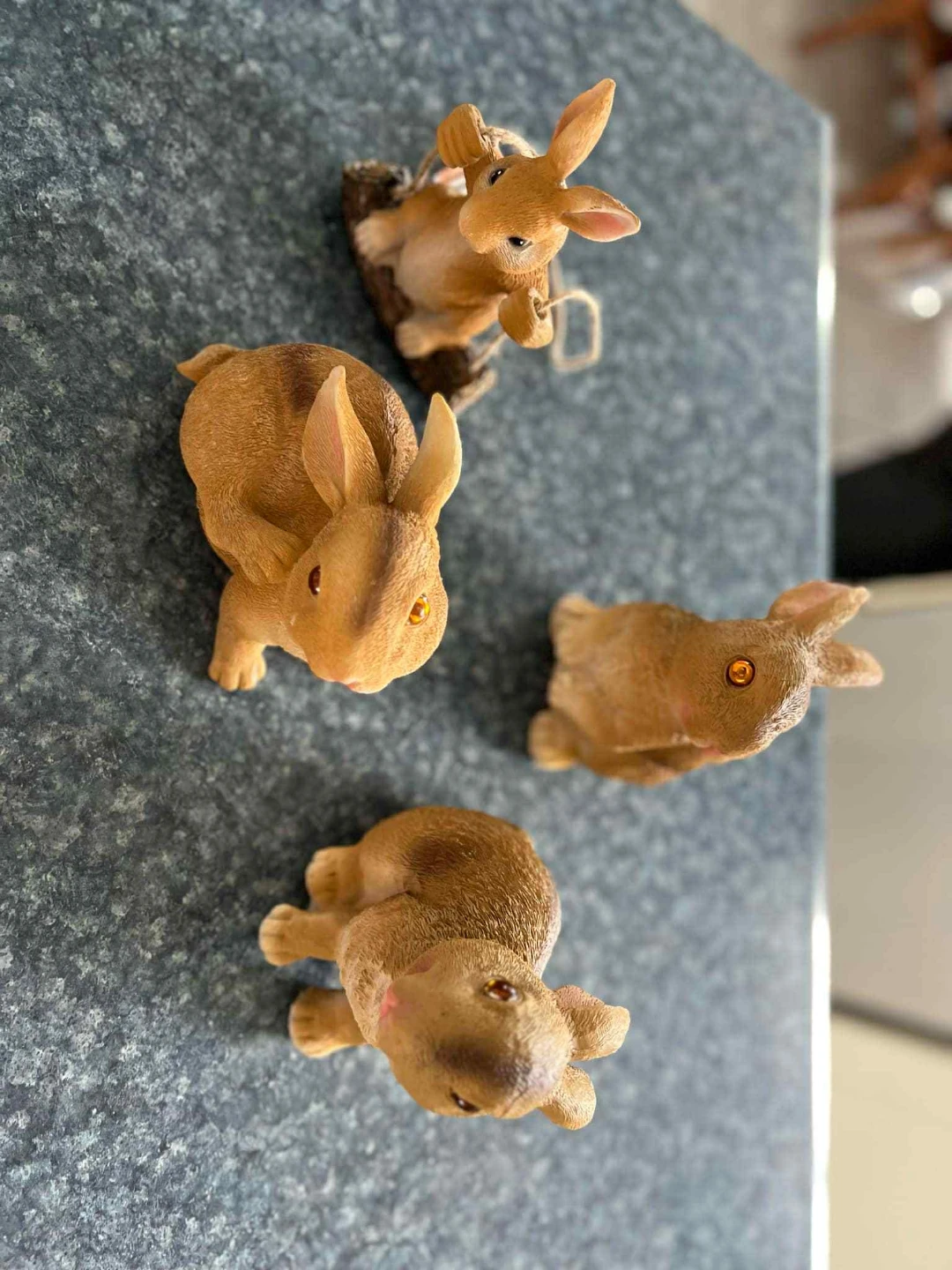 Set of 4 Decorative Bunny Figurines - photo 3