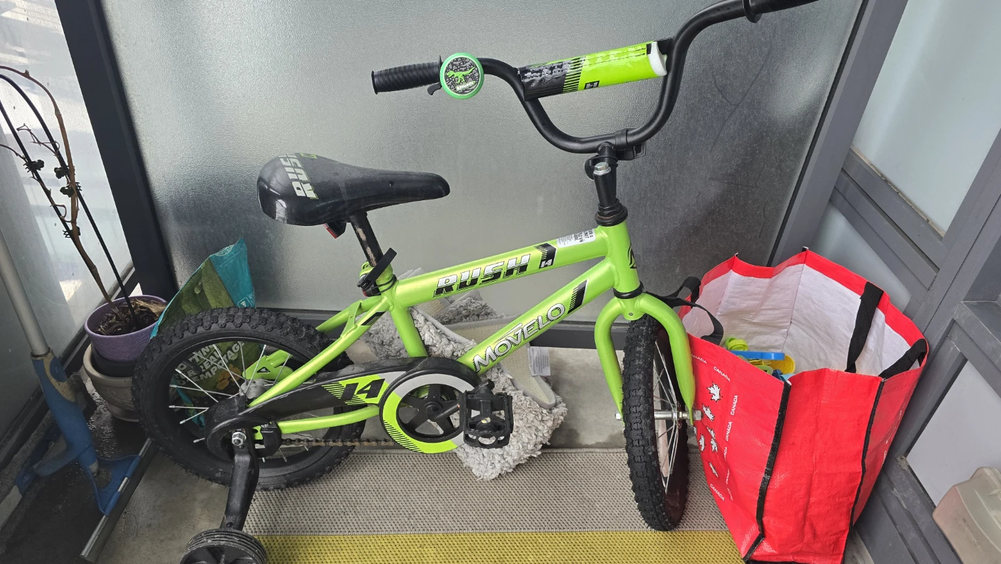 Green Rush Movelo 14" 3 to 5 Age Kids Bike
