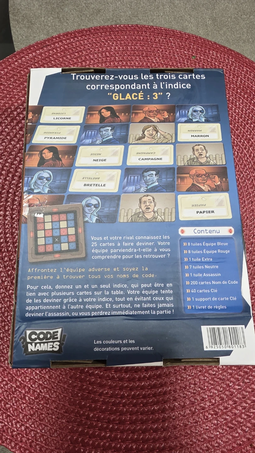 Code Names Board Game (French) - New in Box - photo 2