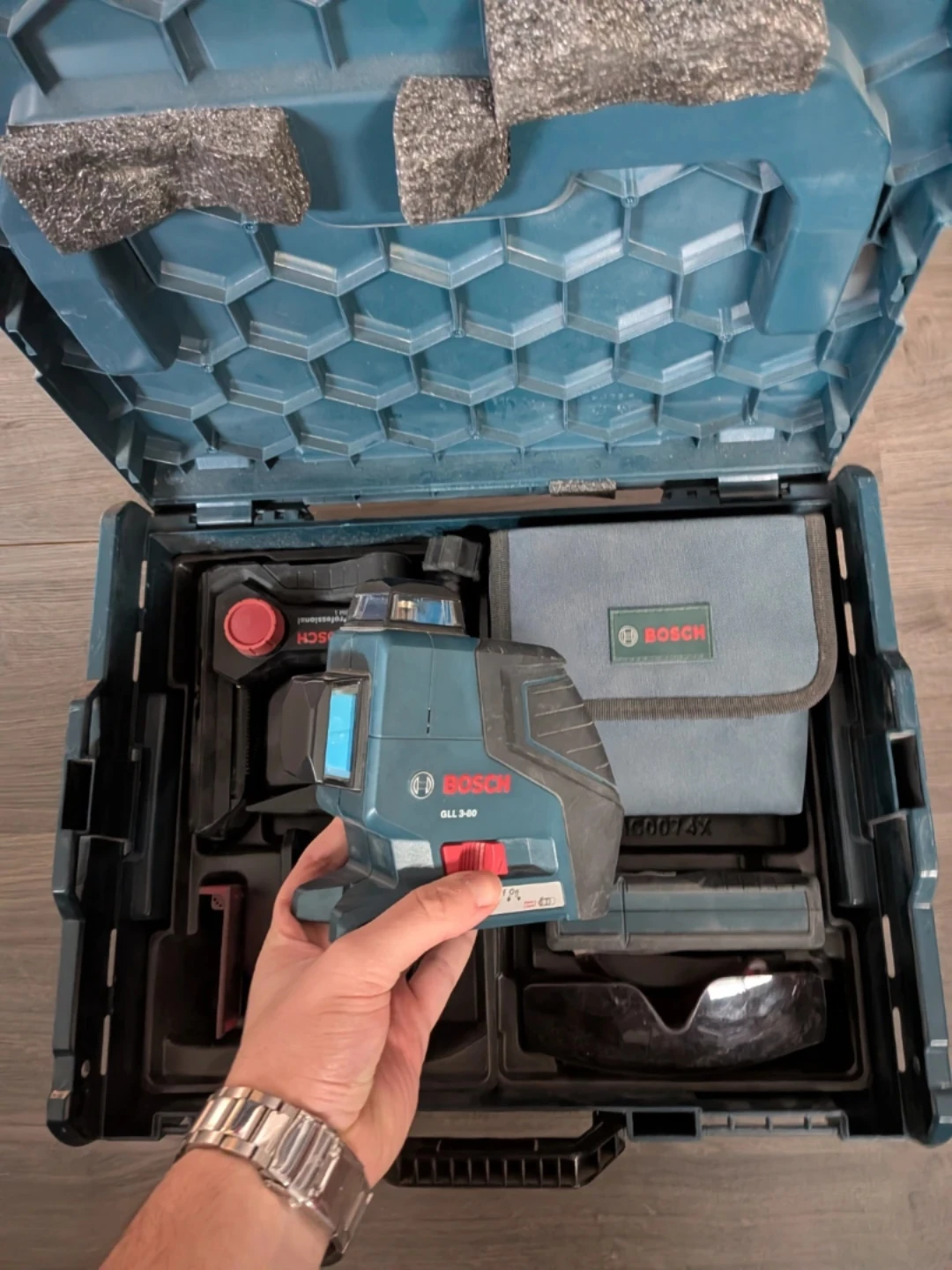 Bosch GLL 3-80 Laser Level - photo 2